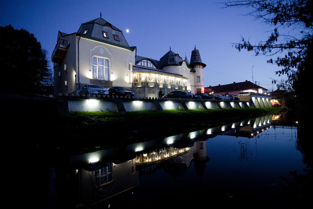Hotel Zolota Pava Berehowo Zewnętrze zdjęcie